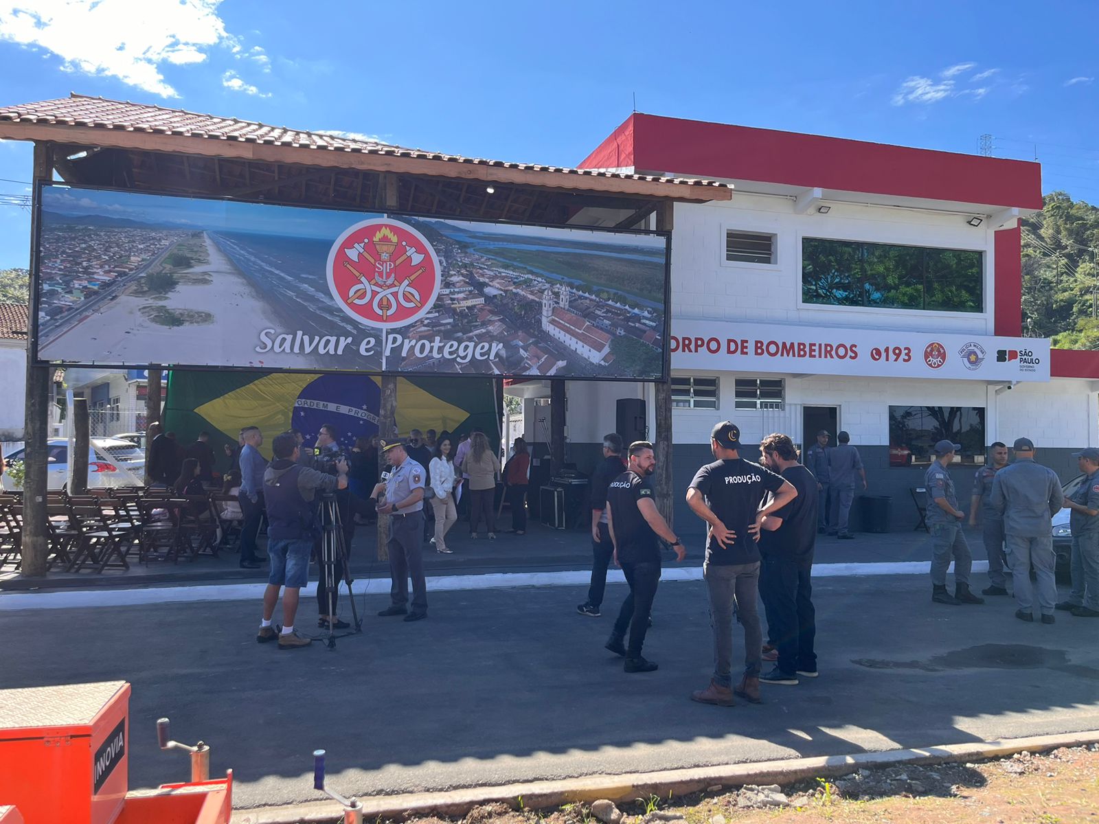 Corpo de Bombeiros Chega a Iguape e Ilha Comprida: Um Marco de Segurança e História