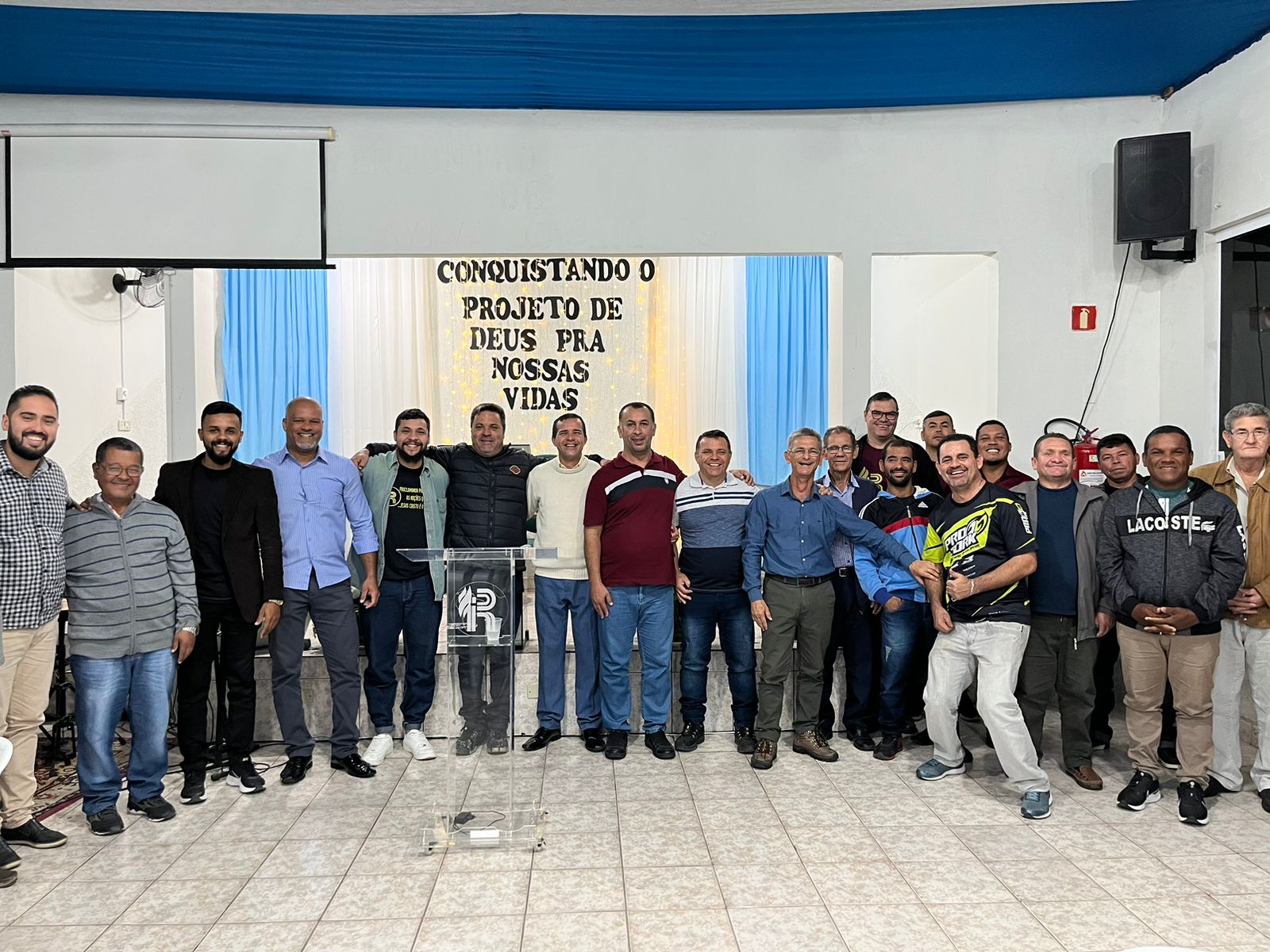 Encontro de Homens na Igreja Presbiteriana Renovada de Jacupiranga: Conquistando o Projeto de Deus em Nossas Vidas