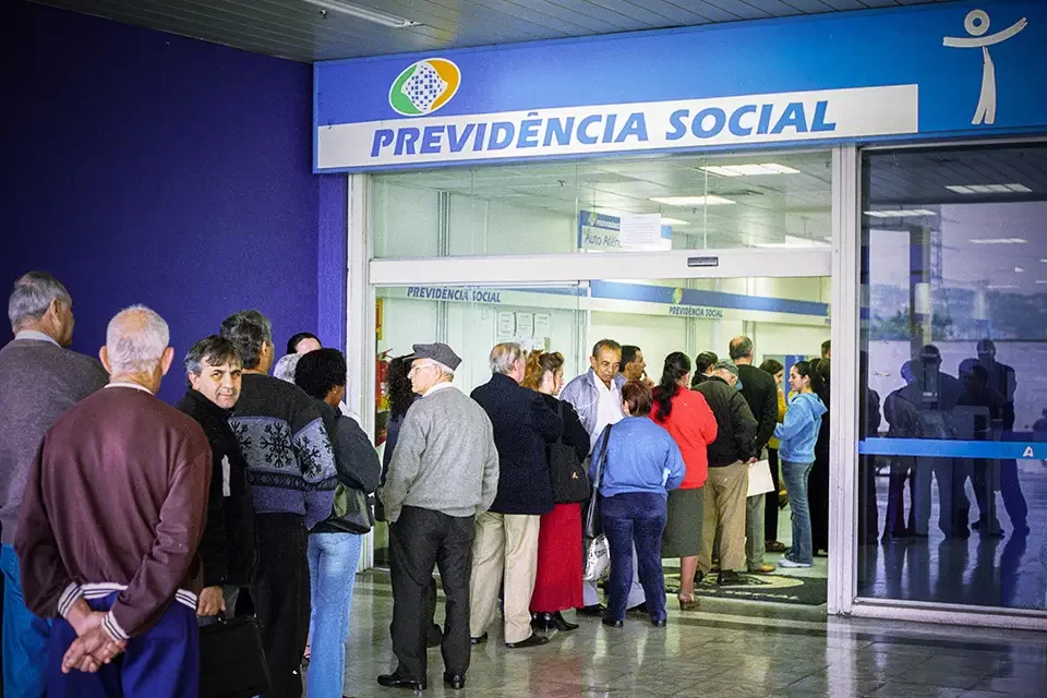 INSS notifica mais de 4 milhões de beneficiários para fazer prova de vida