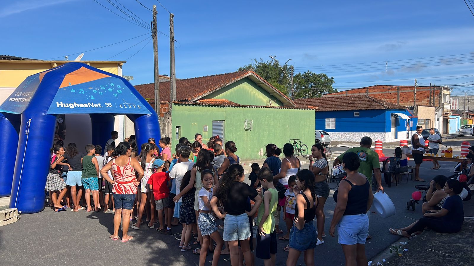 Quinze anos de solidariedade: Natal Solidário dos Amigos da Vila Garcez celebra trajetória de amor ao próximo