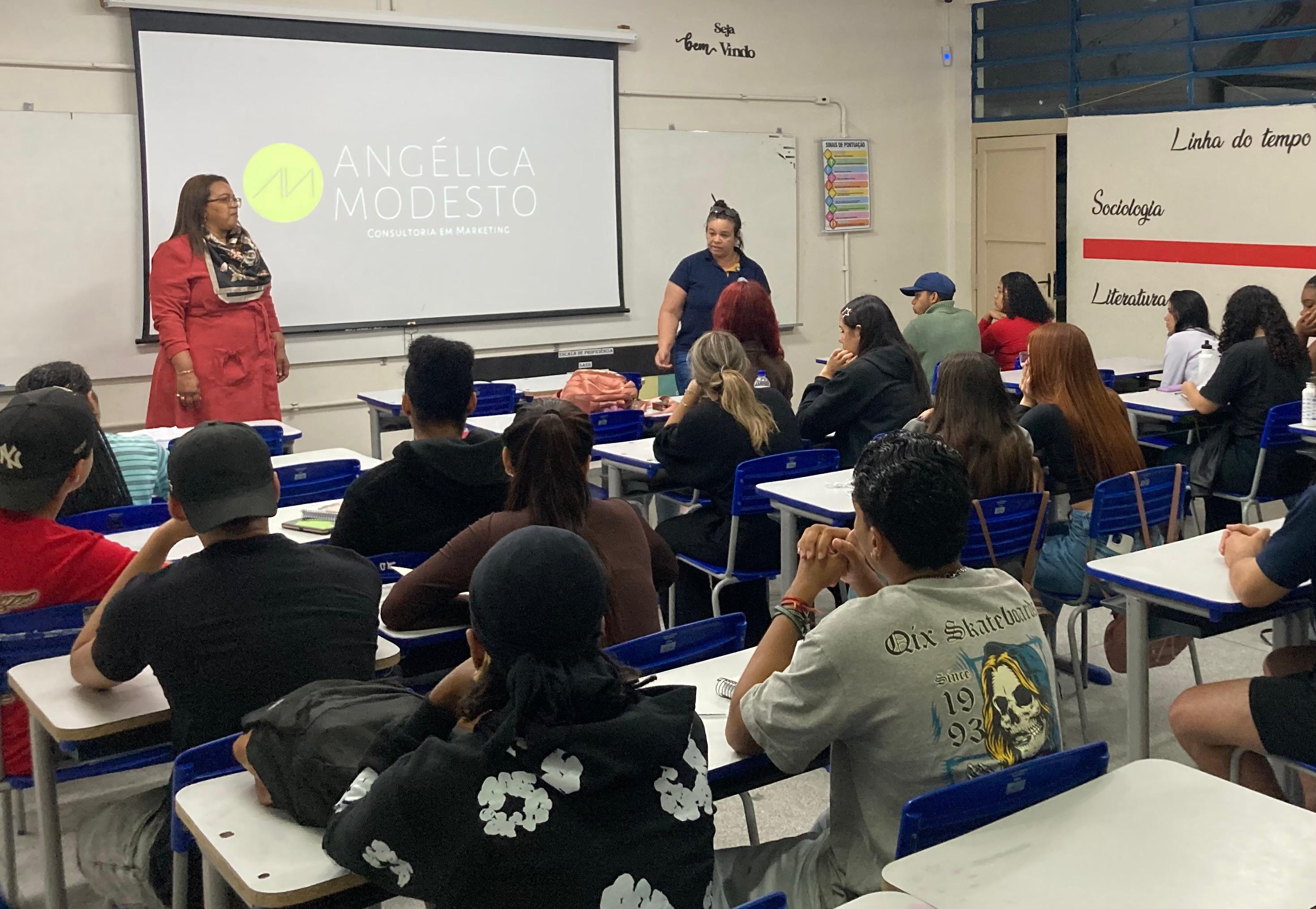 Último dia da Maratona de Cursos ACIGUAPE celebra aprendizado e transformação de jovens no Vale